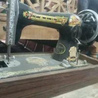 چرخ خیاطی قدیمی شیر نشان