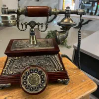 تلفن رو میزی برند آنتیک