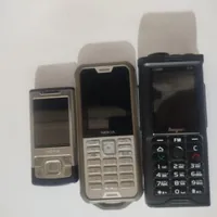 نوکیا 8000 4G با حافظهٔ ۴ گیگابایت