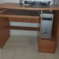 میز کامپیوتر ومیزاداری