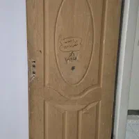 درب اتاقی و درب ورودی ساختمان