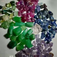 الماس یاقوت زمرد اسپینل