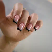 سالن تخصصی( کاشت ناخن در ساری)