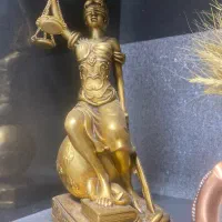 وکیل پایه یک دادگستری/موسسه حقوقی و داوری