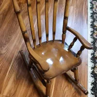 صندلی راک بچگانه