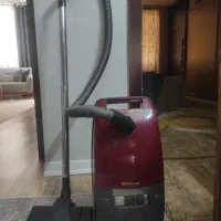 فروش یک دستگاه جاروبرقی ناسونال اصل ژاپن