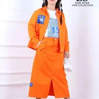 مدلینگ در مانتو فروشی