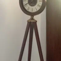 ساعت ایستاده