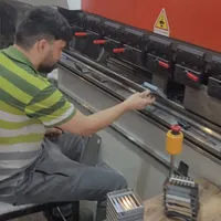 کارگر فنی برای کار در کارگاه صنایع استیل
