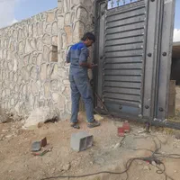 جوشکاری تخصصی سیار درب وپنجره وتعمیرات