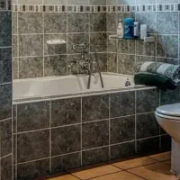 استاد کار وبنای کاشی و سرامیک با سابقه