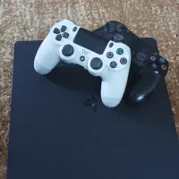 پی اس فور تمیز به همراه دو دسته