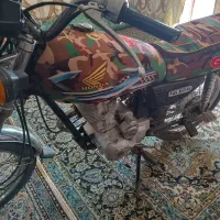 موتور هندا 125|موتورسیکلت|زهک, |دیوار