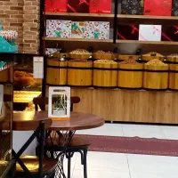 استخدام فروشنده خانم و آقا نیمه وقت و تمام وقت