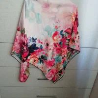 تعدادی روسری و شال|لباس|هشتگرد, فاز ۲ مهستان|دیوار