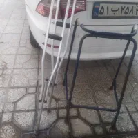 یک عدد واکرو عصا زیر بغل