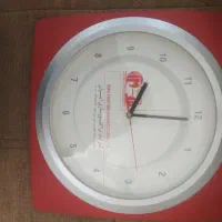 ساعت دیواری با ارم تراکتور