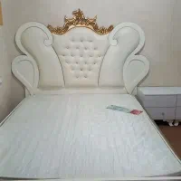 تخت خواب ۲ نفره همراه با تشک و ۲ عدد پاتختی|تشک تختخواب|سلماس, |دیوار