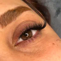 مدل اکستنشن مژه و لیفت ابرو