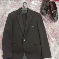 کت و شلوار و کفش بچه گانه