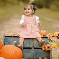 نیازمند مدل عکاسی کودک