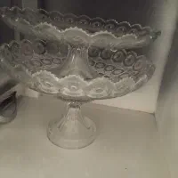 چند تیکه ظروف شیشه ای سالم