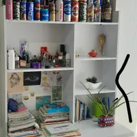 میز تحریر و کامپیوتر