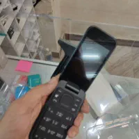 گوشی تاشو درشت و با کیفیت خشک