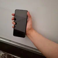 سامسونگ Galaxy M10 با حافظهٔ ۱۶ گیگابایت