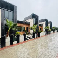 ویلا پیلوت نما مدرن/سند تکبرگ/جنگلی