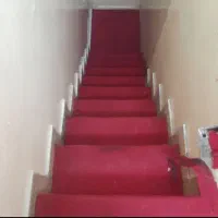 موکت راه پله حدودا ۴۵ متر شسته شده تمیز