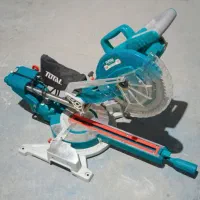 فارسی بر قدرتمند توتال