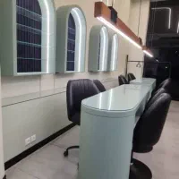 ناخن کار حرفه ای