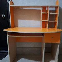 سرویس میز کامپیوتر به همراه کمد لباس و ویترین|میز تحریر و کامپیوتر|لاهیجان, شهید آوینی|دیوار