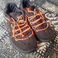 کتونی وکفش ورزشی