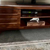 میز تلویزیون چوبی در حد نو