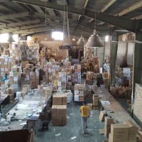 کارگر ساده جهت بسته بندی بلور