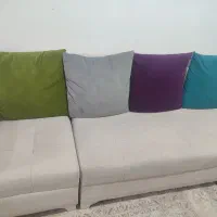 میز تلویزیون با ساعت ایستاده و مبل هفت نفره