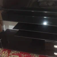 میزتلویزیون شیشه ای درحد نو