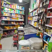 قفسه ایستاده و میزپیشخوان