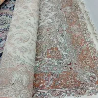فرش ۳در۴ کرم با طرح زیباهزارشانه