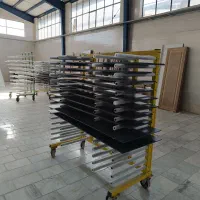 استخدام نیروی خانم