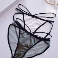 لباس زیر زنانه