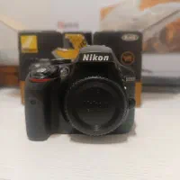 بدنه دوربین نیکون D3300 تمیز و سالم