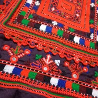 دو دست لباس دست دوز و یک شال پلیواری|لباس|ایرانشهر, |دیوار