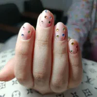 مانیکور ، ژلیش ناخن ، لمینت ناخن ، کاشت ناخن