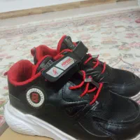 کتونی بچه|کیف، کفش، کمربند|رشت, نظری|دیوار