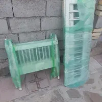 چند عدد تخت کودک‌ ونوجوان|تخت و صندلی بچه|مشهد, شهرک شهید باهنر|دیوار