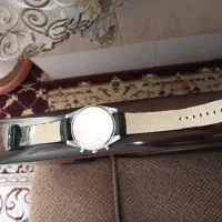 ساعت دست بند مشکی در حد نو