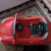 ماشین شارژی چراغ دار موزیکال همراه شارژر|اسباب‌بازی بچه|سنندج, |دیوار